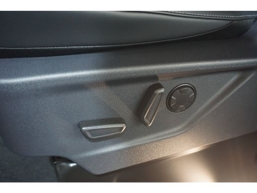 Ford Transit Custom Tourneo 340 2.5 PHEV L2H1 Titanium X | AGR-Stoel | Luxury Pack | Adaptive LED | Trekhaak Wegklapb... ActivLease financial lease