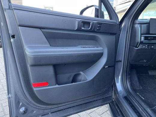Hyundai Santa Fe 1.6 T-GDI PHEV Black Line 4WD 7p | UNIEK | Trekhaak | 21" Black velgenset | Treeplanken Black | F... ActivLease financial lease