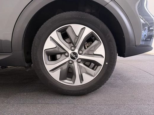 Kia e-Niro DynamicPlusLine 64 kWh | schuif-/kanteldak | Stuurwiel- Voorstoelen verwarmd | Parkeersensoren | ... ActivLease financial lease