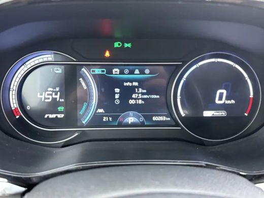 Kia e-Niro DynamicPlusLine 64 kWh | schuif-/kanteldak | Stuurwiel- Voorstoelen verwarmd | Parkeersensoren | ... ActivLease financial lease