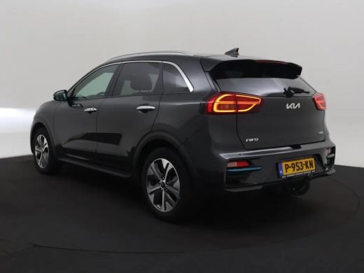 Kia e-Niro DynamicPlusLine 64 kWh | schuif-/kanteldak | Stuurwiel- Voorstoelen verwarmd | Parkeersensoren | ... ActivLease financial lease