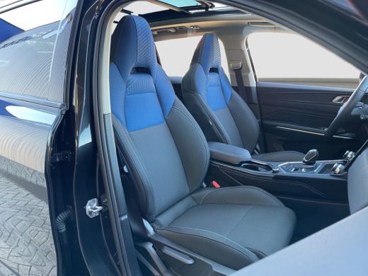 Lynk & Co 01 1.5 261PK | Org. NL | BTW Auto | Pano | Memory | Adap. Cruise ActivLease financial lease