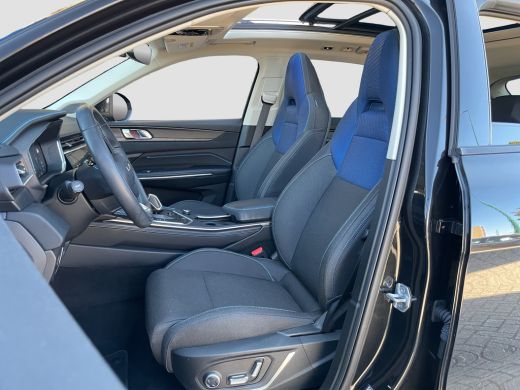 Lynk & Co 01 1.5 261PK | Org. NL | BTW Auto | Pano | Memory | Adap. Cruise ActivLease financial lease