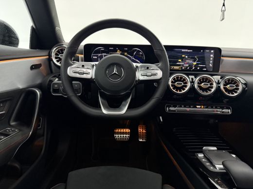 Mercedes-Benz CLA 180 AMG Night Pakket | Pano | Virtual | Camera | Burmester | Sfeer | Keyless | NAP ActivLease financial lease