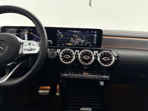 Mercedes-Benz CLA 180 AMG Night Pakket | Pano | Virtual | Camera | Burmester | Sfeer | Keyless | NAP ActivLease financial lease