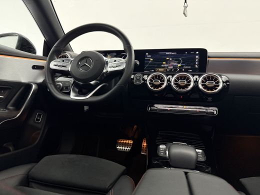 Mercedes-Benz CLA 180 AMG Night Pakket | Pano | Virtual | Camera | Burmester | Sfeer | Keyless | NAP ActivLease financial lease