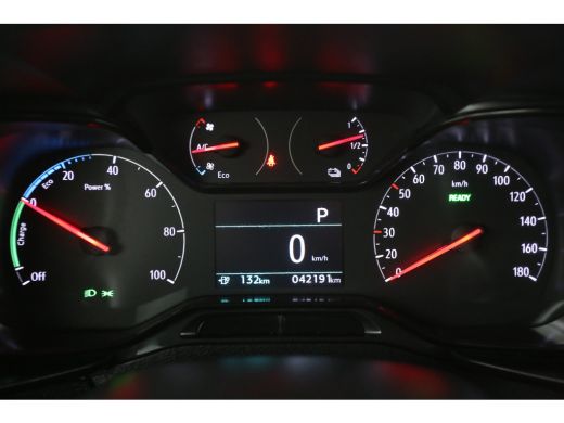 Opel Combo Elektrisch 50 kWh L2 | Snelladen | SOH 93% | 3 Zits | Airco | Cruise | Carplay | Navi | Parkeersens. ActivLease financial lease