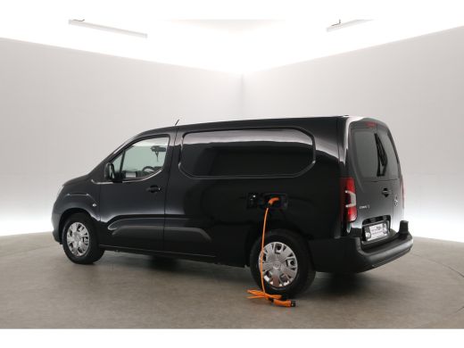 Opel Combo Elektrisch 50 kWh L2 | Snelladen | SOH 93% | 3 Zits | Airco | Cruise | Carplay | Navi | Parkeersens. ActivLease financial lease