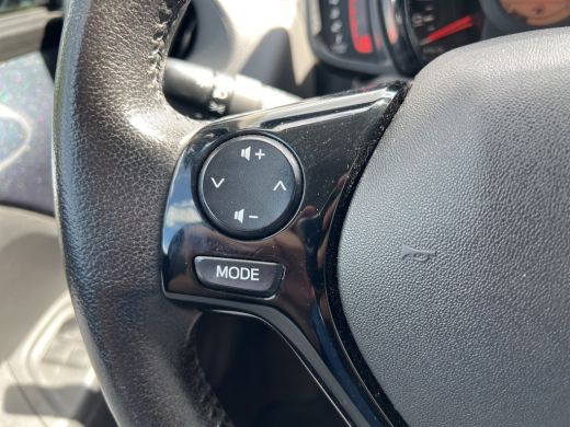 Peugeot 108 1.0 e-VTi Active Pack Dynamic | Pack Premium | Extra getint glas | Elektr. verst. buitenspiegels ... ActivLease financial lease