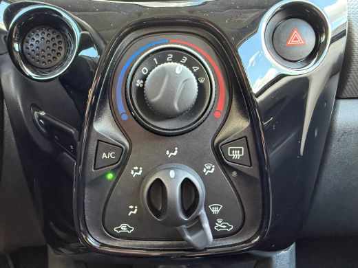 Peugeot 108 1.0 e-VTI Allure AUTOMAAT | APPLE CARPLAY/ANDROID AUTO| AIRCO| MISTLAMPEN VOOR| START/STOP SYSTEEM ActivLease financial lease