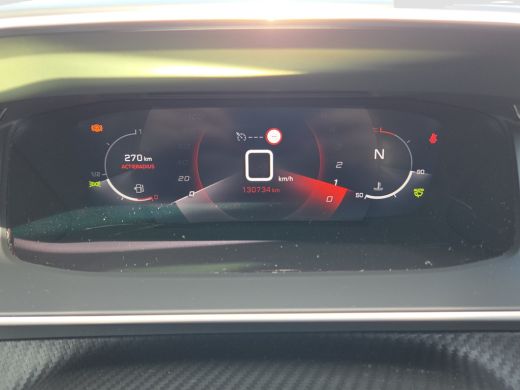 Peugeot 2008 1.2 PureTech Allure | Distributieriem vervangen | Automaat | Trekhaak | camera | Full map navigat... ActivLease financial lease