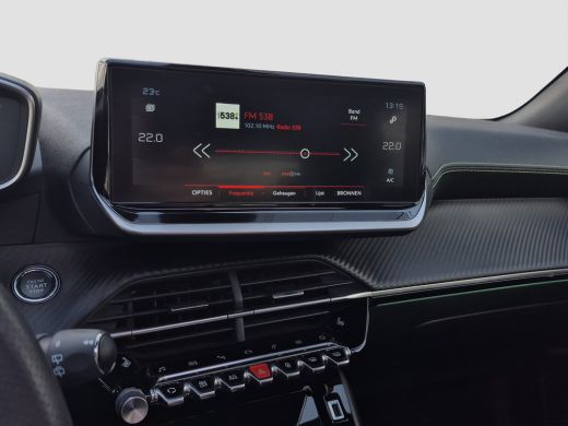 Peugeot 2008 1.2 PureTech GT Pack Panoramadak | Stoelverwarming | Alcantara | Full LED | Camera | Parkeersenso... ActivLease financial lease