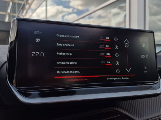 Peugeot 2008 1.2 PureTech GT Pack Panoramadak | Stoelverwarming | Alcantara | Full LED | Camera | Parkeersenso... ActivLease financial lease