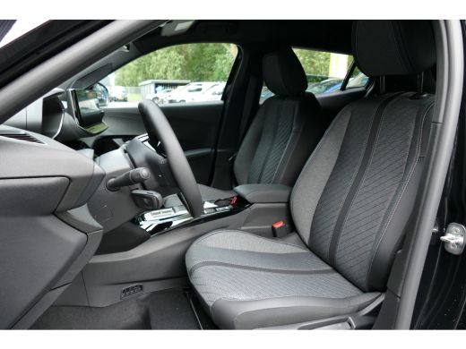Peugeot 2008 Allure / CAMERA V+A / KEYLESS/ FULL-LED / APPLE- ANDROID CARPLAY /17"LMV / DEAL / NAVI / CLIMA / ... ActivLease financial lease