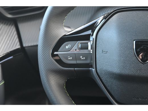 Peugeot 2008 GT | Active Safety Brake met camera en radar (automatisch noodremsysteem) met Distance Alert (waa... ActivLease financial lease