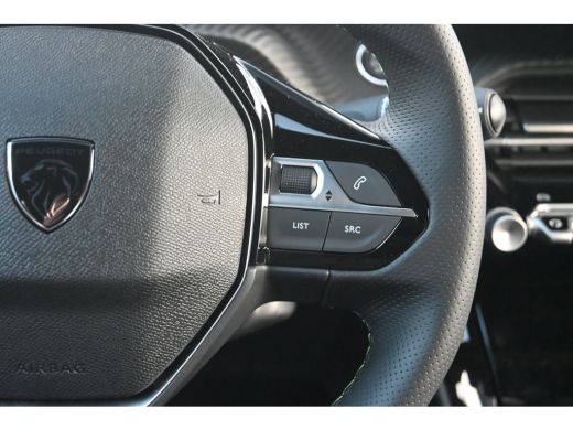 Peugeot 2008 GT | Active Safety Brake met camera en radar (automatisch noodremsysteem) met Distance Alert (waa... ActivLease financial lease