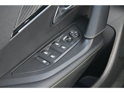 Peugeot 2008 GT | Active Safety Brake met camera en radar (automatisch noodremsysteem) met Distance Alert (waa... ActivLease financial lease