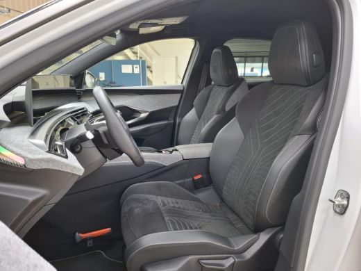 Peugeot 3008 1.2 Hybrid 145 GT | Adaptief Cruise Control  | Keyless-Entry | Stuur/Stoelverwarming | Apple Carp... ActivLease financial lease