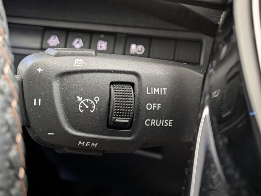Peugeot 3008 1.6 HYbrid 225 GT ActivLease financial lease