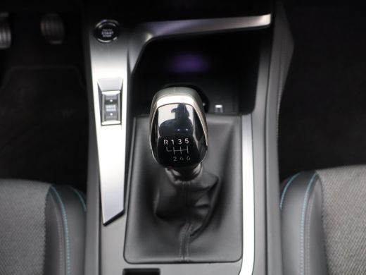 Peugeot 308 1.2 PureTech Allure Pack Business Parkeersenoren Voor en Achter | Dodehoekbewaking | Cruise Contr... ActivLease financial lease