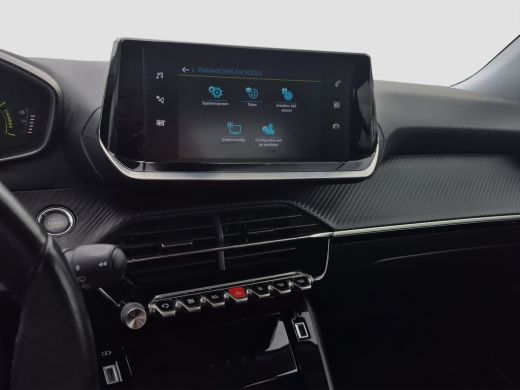 Peugeot e-2008 EV Allure 50 kWh Camera | LED | Keyless | Full map navigatie | Parkeersensoren | Carplay/android ... ActivLease financial lease