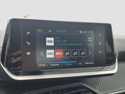 Peugeot e-2008 EV Allure 50 kWh Camera | LED | Keyless | Full map navigatie | Parkeersensoren | Carplay/android ... ActivLease financial lease