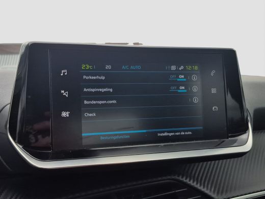 Peugeot e-2008 EV Allure 50 kWh Camera | LED | Keyless | Full map navigatie | Parkeersensoren | Carplay/android ... ActivLease financial lease