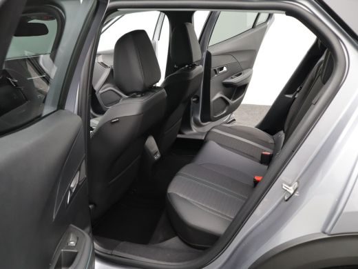 Peugeot e-2008 EV Allure Pack 50 kWh | SOH 91% | Navi | Clima | Cruise | Camera | PDC | Carplay | 17"LMV | ActivLease financial lease