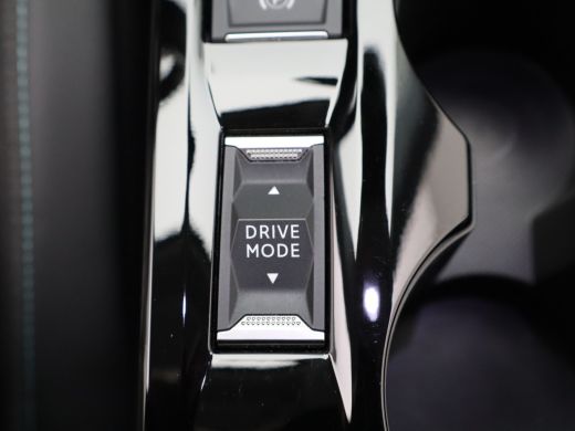 Peugeot e-2008 EV Allure Pack 50 kWh | SOH 91% | Navi | Clima | Cruise | Camera | PDC | Carplay | 17"LMV | ActivLease financial lease