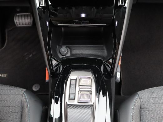 Peugeot e-2008 EV Allure Pack 50 kWh | SOH 91% | Navi | Clima | Cruise | Camera | PDC | Carplay | 17"LMV | ActivLease financial lease