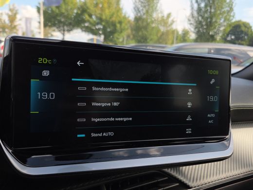 Peugeot e-2008 EV GT 50 kWh SOH 91,38% | Panoramadak | Camera | LED | Parkeersensoren | Full map navigatie | Car... ActivLease financial lease