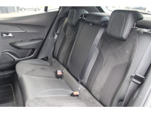 Peugeot e-2008 EV GT Pack 50 kWh | Pano | Camera | Carplay | Navi | Climate | Dodehoeksens. | Adapt. Cruise | Ke... ActivLease financial lease