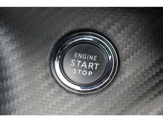 Peugeot e-2008 EV GT Pack 50 kWh | Pano | Camera | Carplay | Navi | Climate | Dodehoeksens. | Adapt. Cruise | Ke... ActivLease financial lease