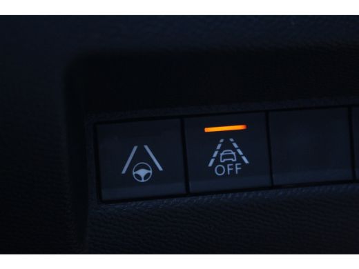 Peugeot e-2008 EV GT Pack 50 kWh | Pano | Camera | Carplay | Navi | Climate | Dodehoeksens. | Adapt. Cruise | Ke... ActivLease financial lease