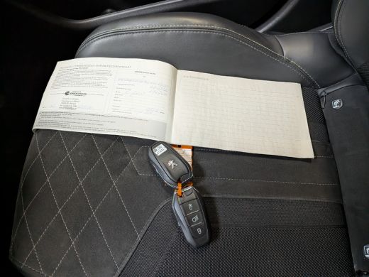 Peugeot e-2008 EV GT Pack 50 kWh ActivLease financial lease