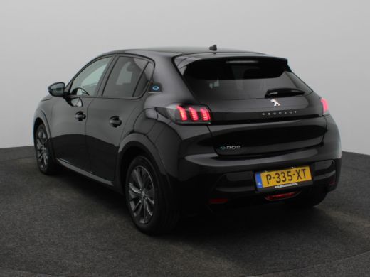 Peugeot e-208 EV Allure Pack 50 kWh 91% SOH | Stoelverwarming | Camera | Parkeersenoren | Climate Control | Gro... ActivLease financial lease
