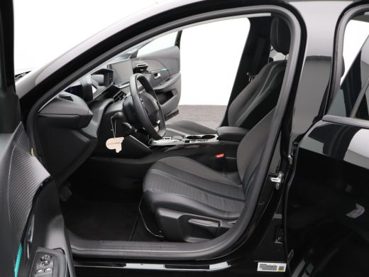 Peugeot e-208 EV Allure Pack 50 kWh 91% SOH | Stoelverwarming | Camera | Parkeersenoren | Climate Control | Gro... ActivLease financial lease
