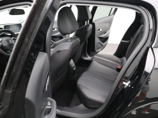 Peugeot e-208 EV Allure Pack 50 kWh 91% SOH | Stoelverwarming | Camera | Parkeersenoren | Climate Control | Gro... ActivLease financial lease