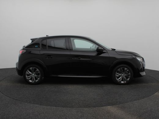 Peugeot e-208 EV Allure Pack 50 kWh 91% SOH | Stoelverwarming | Camera | Parkeersenoren | Climate Control | Gro... ActivLease financial lease