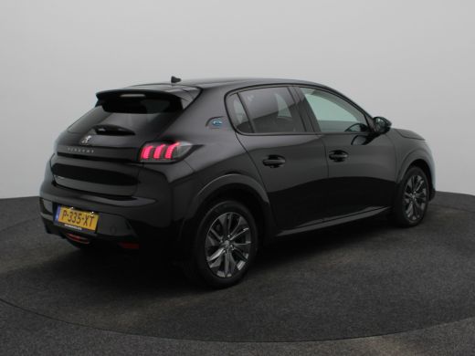 Peugeot e-208 EV Allure Pack 50 kWh 91% SOH | Stoelverwarming | Camera | Parkeersenoren | Climate Control | Gro... ActivLease financial lease