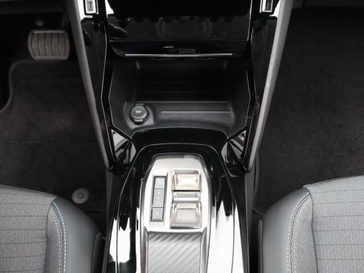 Peugeot e-208 EV Allure Pack 50 kWh 91% SOH | Stoelverwarming | Camera | Parkeersenoren | Climate Control | Gro... ActivLease financial lease