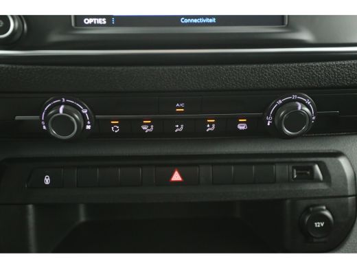Peugeot Expert 2.0 BlueHDI 145PK L3H1 | DC | 6 Zits | Airco | Cruise | Camera | Trekhaak | Carplay | Imperiaal |... ActivLease financial lease