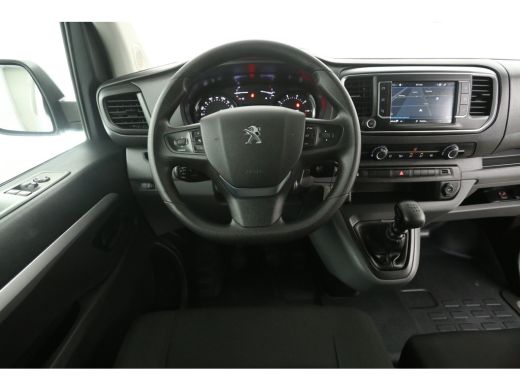 Peugeot Expert 2.0 BlueHDI 145PK L3H1 | DC | 6 Zits | Airco | Cruise | Camera | Trekhaak | Carplay | Imperiaal |... ActivLease financial lease