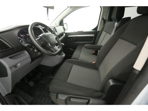 Peugeot Expert 2.0 BlueHDI 145PK L3H1 | DC | 6 Zits | Airco | Cruise | Camera | Trekhaak | Carplay | Imperiaal |... ActivLease financial lease