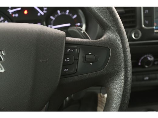Peugeot Expert 2.0 BlueHDI L3H1 180PK | DC | 6 Zits | Automaat | Airco | Cruise | Camera | Carplay | Navi LED ActivLease financial lease