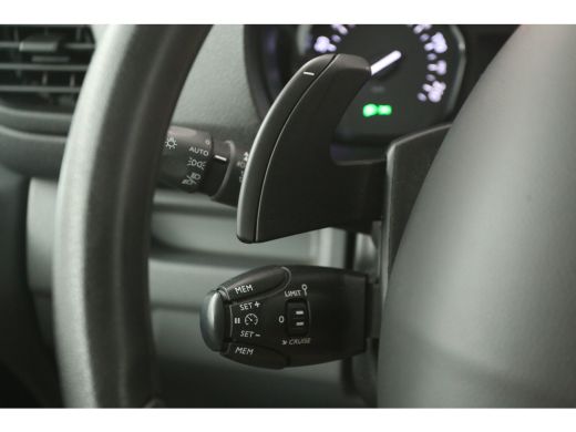 Peugeot Expert 2.0 BlueHDI L3H1 180PK | DC | 6 Zits | Automaat | Airco | Cruise | Camera | Carplay | Navi LED ActivLease financial lease
