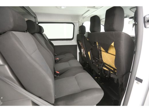 Peugeot Expert 2.0 BlueHDI L3H1 180PK | DC | 6 Zits | Automaat | Airco | Cruise | Camera | Carplay | Navi LED ActivLease financial lease