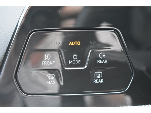 Volkswagen Golf 1.5 TSI 272PK eHybrid GTE PHEV | VERLENGDE GARANTIE | PANORAMA DAK | TREKHAAK | CAMERA | NAVIGATI... ActivLease financial lease