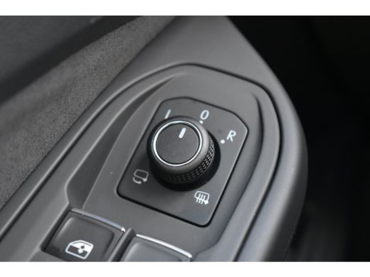 Volkswagen Golf 1.5 TSI 272PK eHybrid GTE PHEV | VERLGENDE GAARNTIE | PANORAMA DAK | TREKHAAK | HEAD-UP | STOELVE... ActivLease financial lease