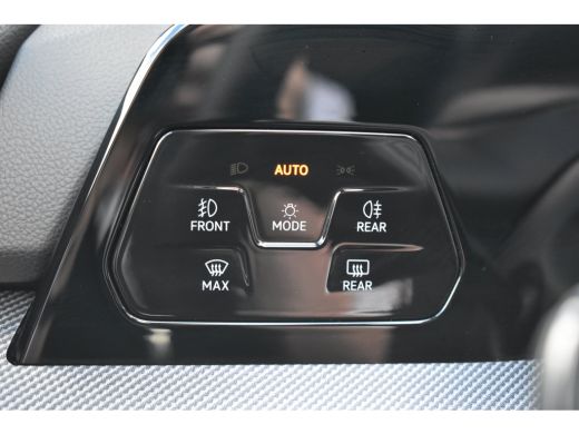 Volkswagen Golf 1.5 TSI 272PK eHybrid GTE PHEV | VERLGENDE GAARNTIE | PANORAMA DAK | TREKHAAK | HEAD-UP | STOELVE... ActivLease financial lease